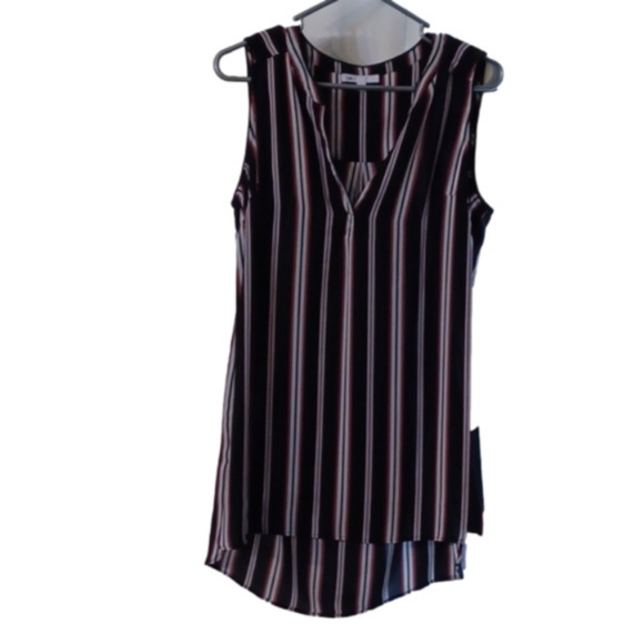 DR 2 SLEEVELESS BLOUSE, SIZE WOMENS MEDIUM. - Picture 1 of 6